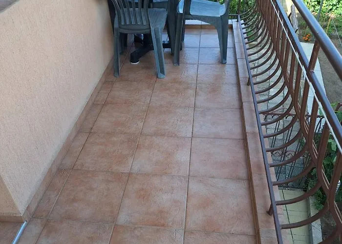 авеню בית הארחה רבדה