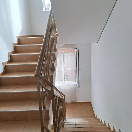 авеню 게스트하우스 라브다