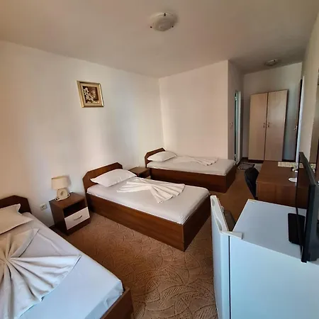 авеню 게스트하우스 *